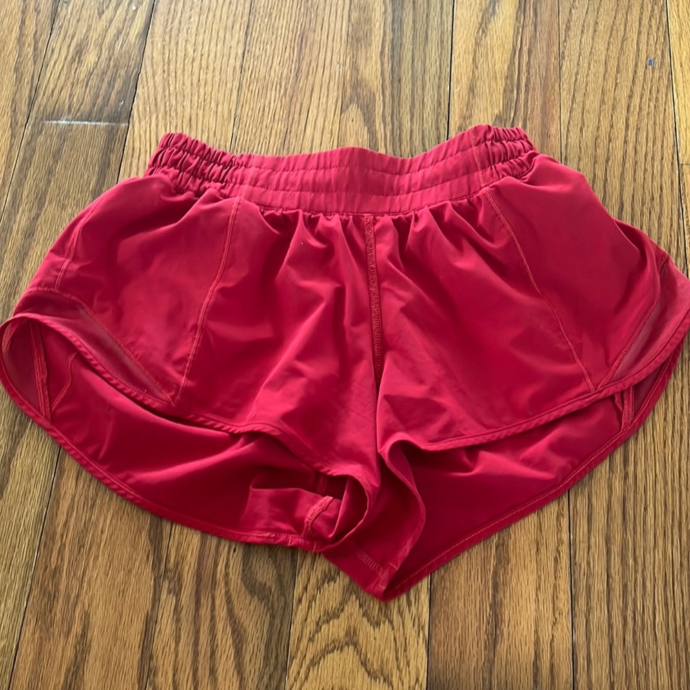 Lululemon dark red hotty hot shorts size 6 NO LINNER